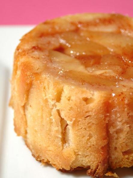 シンプルなシャロット：リンゴを使ったファーストクラスのパイのレシピ