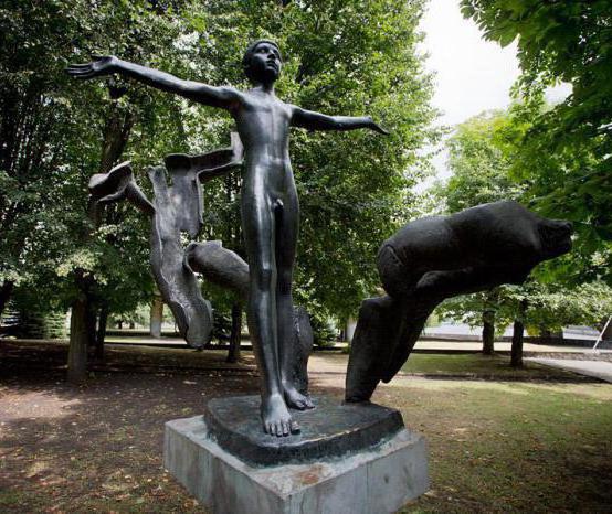 カリーニングラードで見られるもの：カント島の彫刻公園